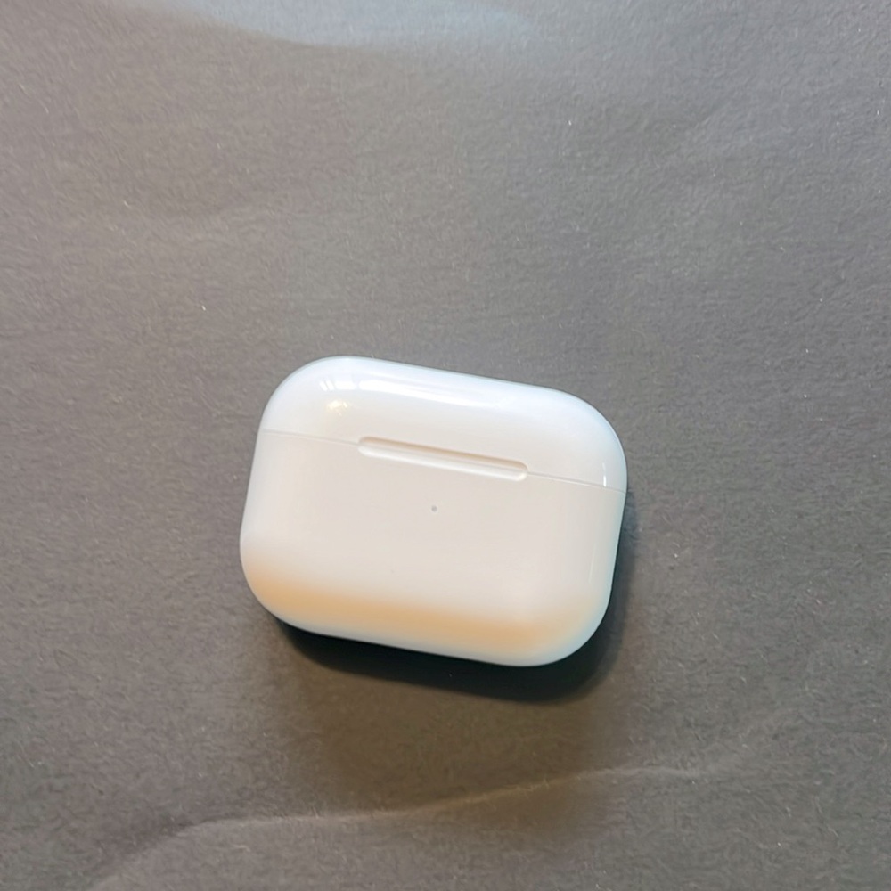 COPY - AirPod pro gen2 charging case